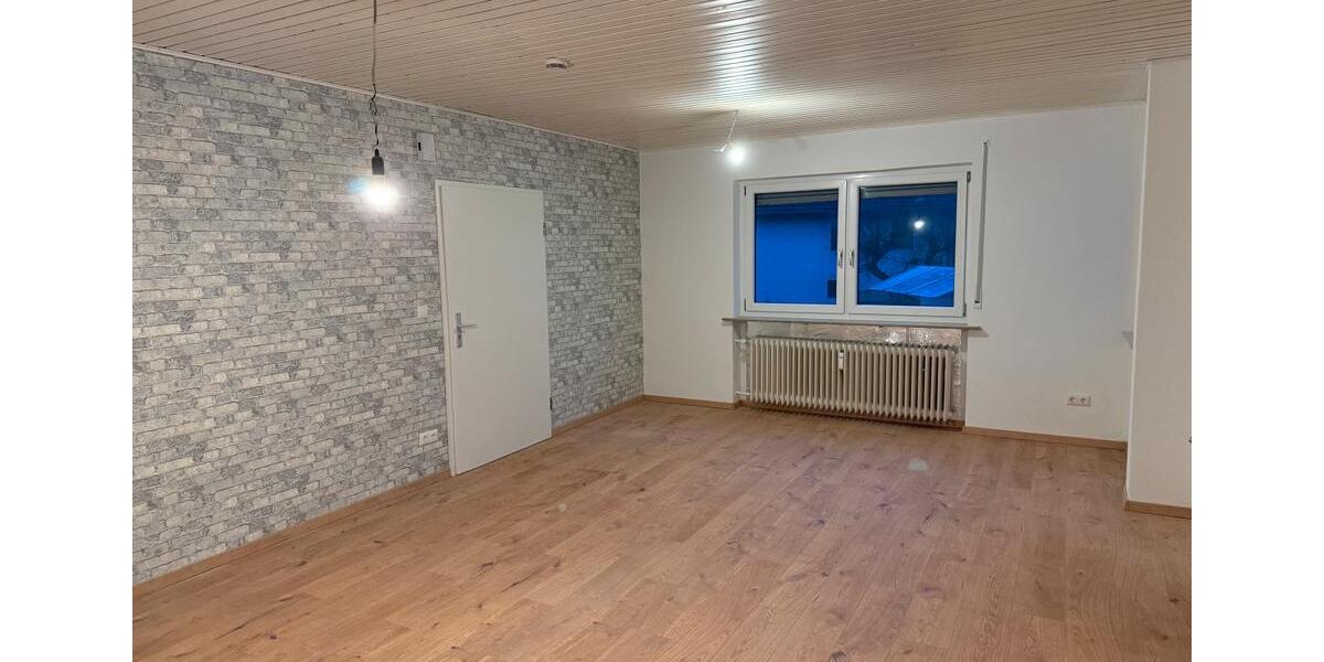 Etagenwohnung Itzgrund - 4 Zimmer, 110 m&sup2;, 790&euro; | Angebot:26640890