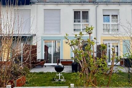 Haus Adelsdorf - 5 Zimmer, 138 m&sup2;, 1.500&euro; | Angebot:26043427