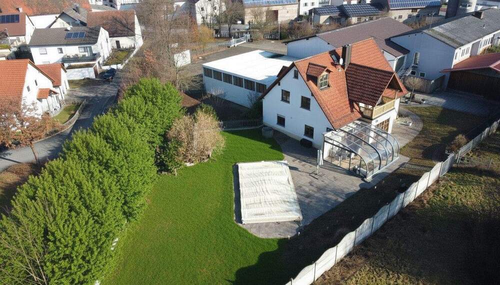 Einfamilienhaus Burgebrach / Ampferbach Ampferbach - 8 Zimmer, 223 m&sup2;, 985.000&euro; | Angebot:25741935