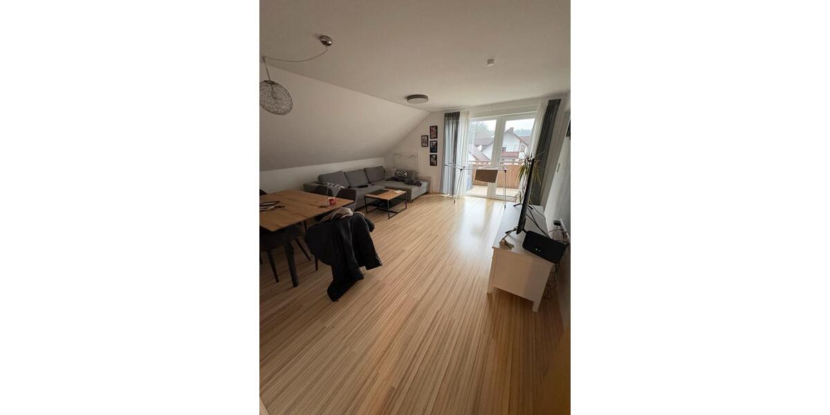 Dachgeschoßwohnung Memmelsdorf - 3 Zimmer, 72 m&sup2;, 235.000&euro; | Angebot:25451556