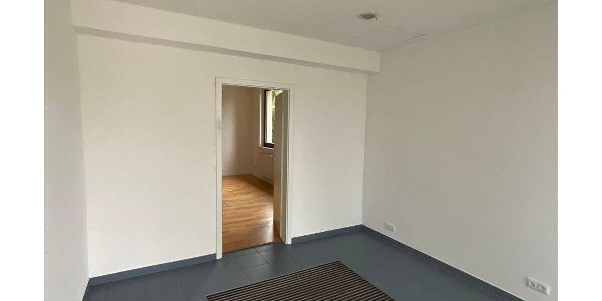 Mehrfamilienhaus, Wohnhaus Burgebrach - 9 Zimmer, 759 m&sup2;, 385.000&euro; | Angebot:26155334