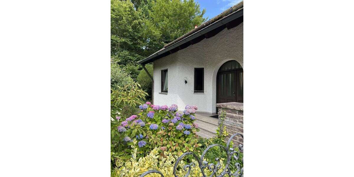 Einfamilienhaus Bamberg Am Bruderwald - 9 Zimmer, 285 m&sup2;, 748.000&euro; | Angebot:26825905