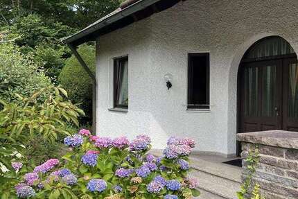 Haus Bamberg Am Bruderwald - 9 Zimmer, 285 m&sup2;, 748.000&euro; | Angebot:26825905