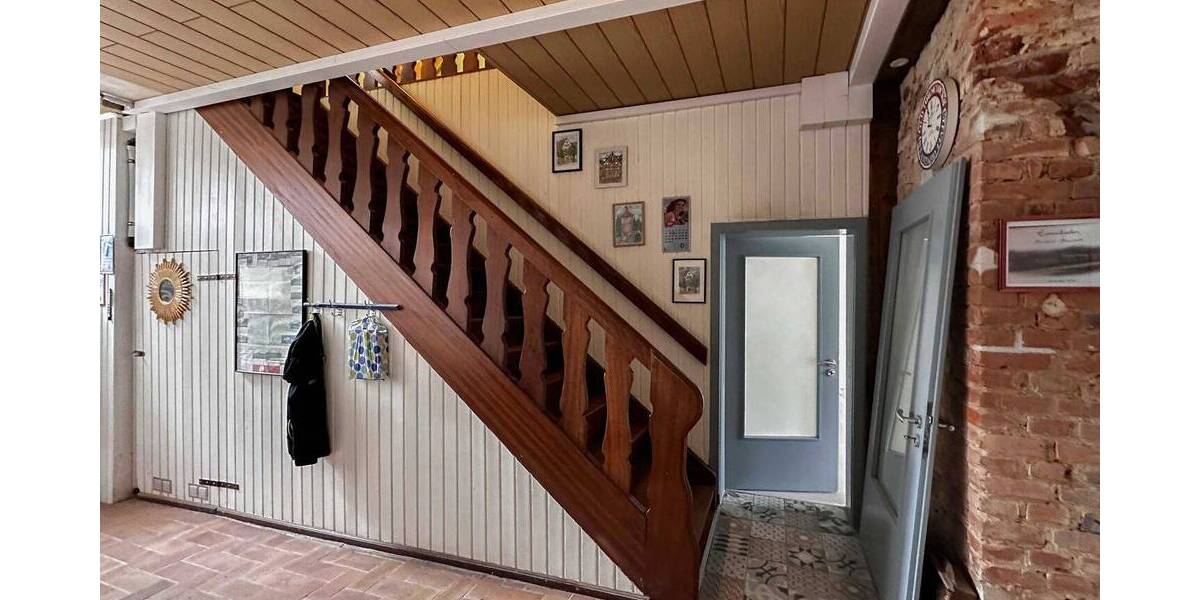 Mehrfamilienhaus, Wohnhaus Hollfeld - 7 Zimmer, 200 m&sup2;, 375.000&euro; | Angebot:26307639