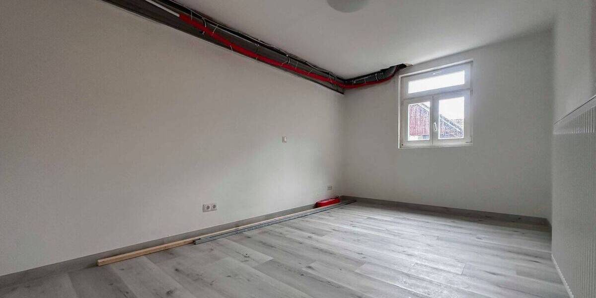 Mehrfamilienhaus, Wohnhaus Hollfeld - 7 Zimmer, 200 m&sup2;, 375.000&euro; | Angebot:26307639