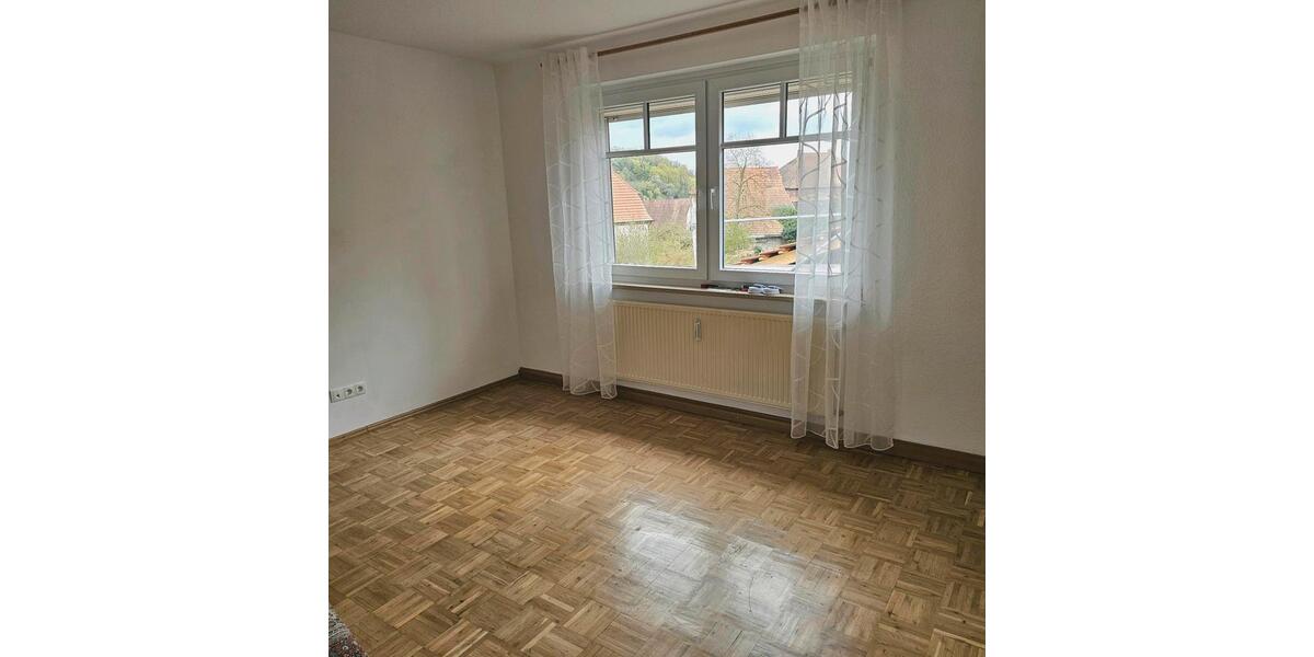 Etagenwohnung Zeil am Main - 4 Zimmer, 90 m&sup2;, 920&euro; | Angebot:26343058