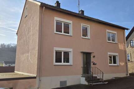 Haus Oberaurach - 6 Zimmer, 165 m&sup2;, 230.000&euro; | Angebot:25197915