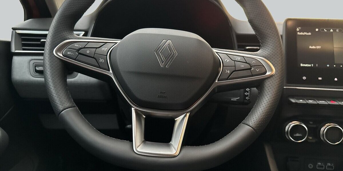 Renault Clio TCE Evolution *LED/Navi-App/Kamera/PDC/SHZG* 2.584 km 16.890 &euro; Bamberg 96052