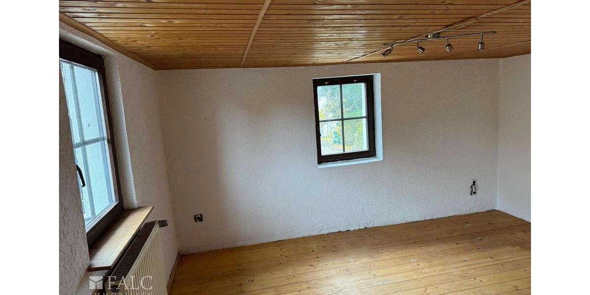Einfamilienhaus Vestenbergsgreuth - 4 Zimmer, 180 m&sup2;, 1.100&euro; | Angebot:23991338