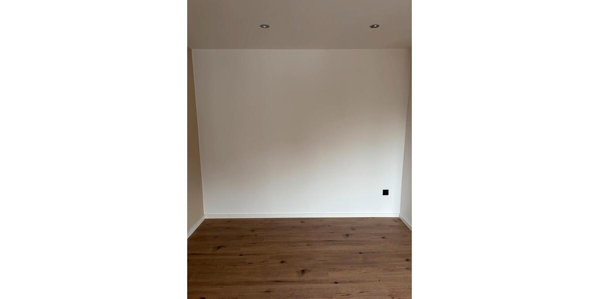 Etagenwohnung Lonnerstadt - 2 Zimmer, 95 m&sup2;, 950&euro; | Angebot:25860442