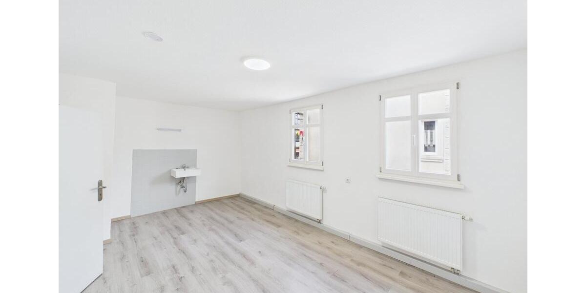 Reihenhaus Baunach - 9 Zimmer, 280 m&sup2;, 2.100&euro; | Angebot:24609355