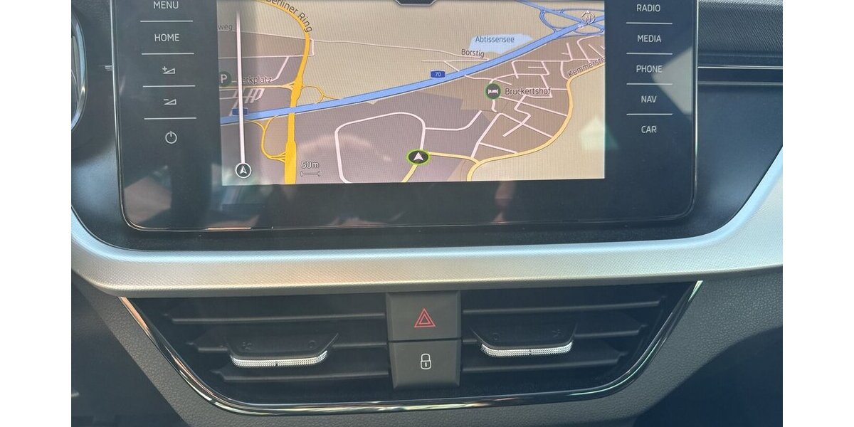 Skoda Scala TSi Clever * LED/Navi-Amundsen/virt.Cockpit/ 27.272 km 17.980 &euro; Bamberg 96052