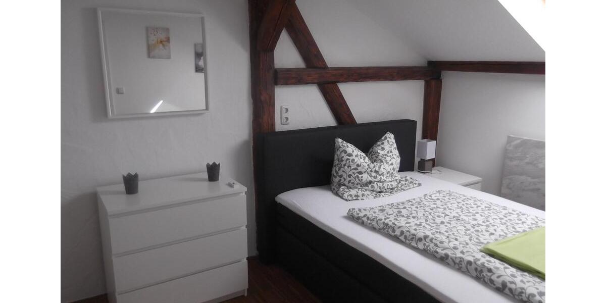 Dachgeschoßwohnung Ebensfeld - 3 Zimmer, 64 m&sup2;, 999&euro; | Angebot:25431632