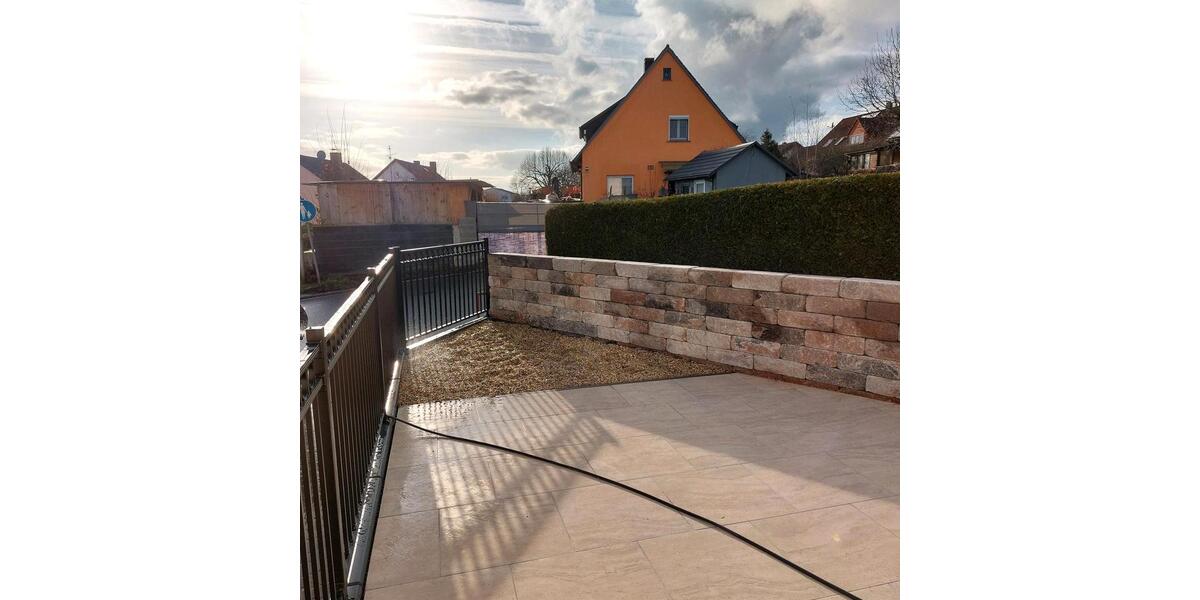 Hochparterre Hallerndorf - 2 Zimmer, 90 m&sup2;, 950&euro; | Angebot:25931426