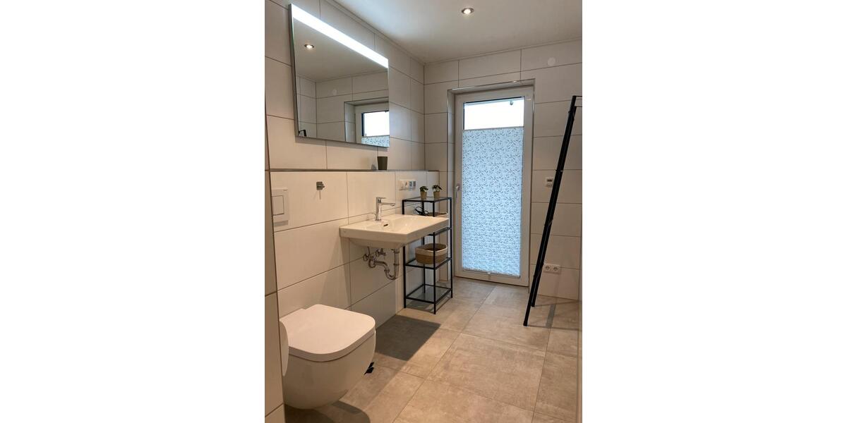 Erdgeschoßwohnung Hausen - 2 Zimmer, 60 m&sup2;, 1.350&euro; | Angebot:25174917