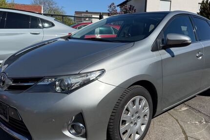 Toyota Auris 195.000 km 6.999 &euro; Knetzgau 97478