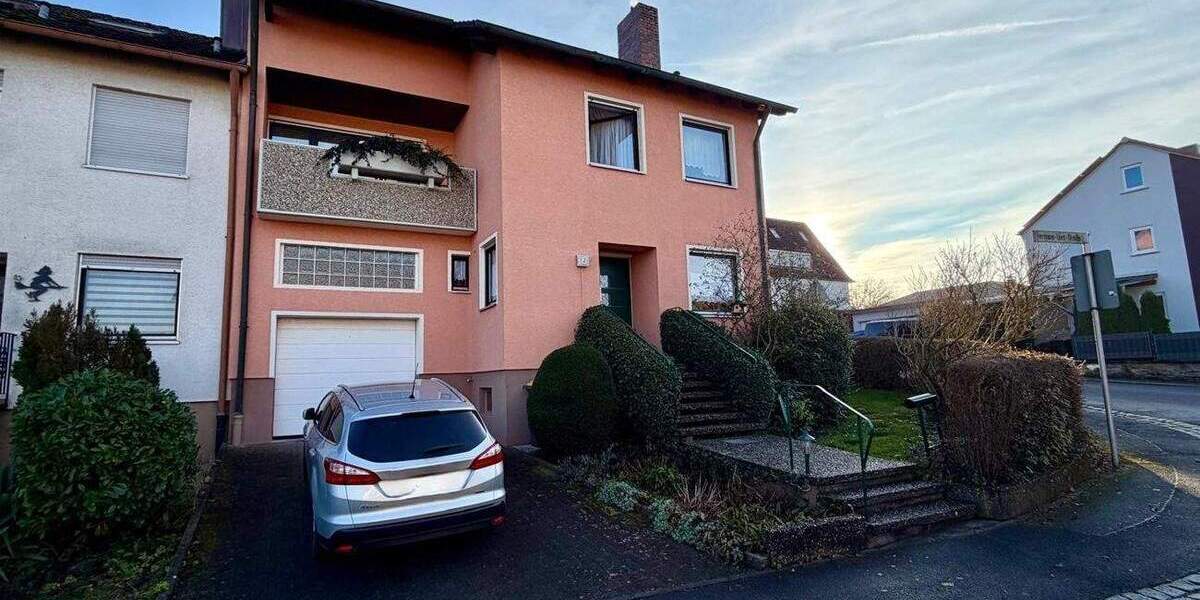 Reihenendhaus Ebern - 7 Zimmer, 170 m&sup2;, 299.500&euro; | Angebot:25665689