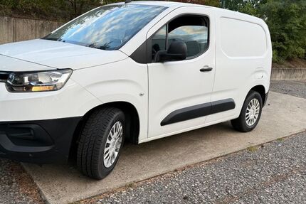 Toyota Proace City (Verso) 200.423 km 7.999 &euro; Oberhaid 96173