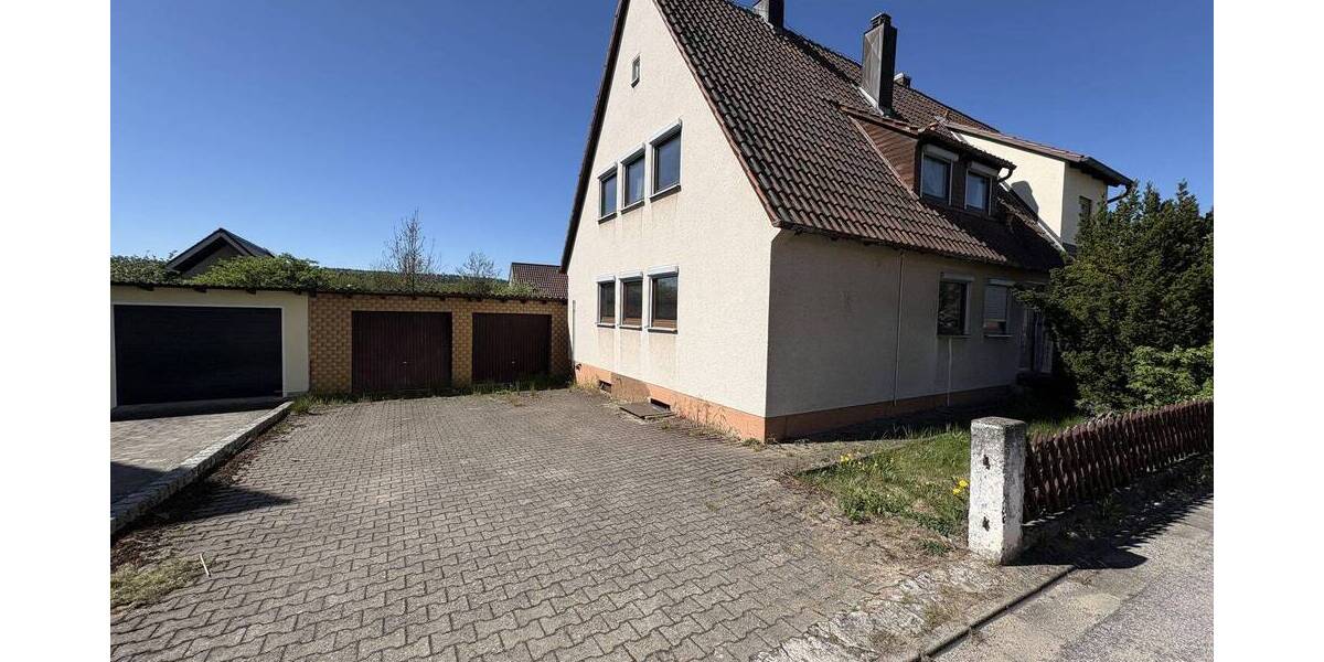 Doppelhaushälfte Heroldsbach - 7 Zimmer, 115 m&sup2;, 280.000&euro; | Angebot:26487294