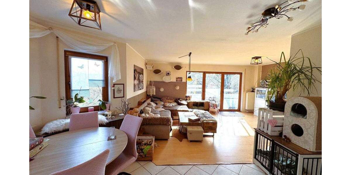 Einfamilienhaus Burghaslach - 6 Zimmer, 130 m&sup2;, 425.000&euro; | Angebot:25744156