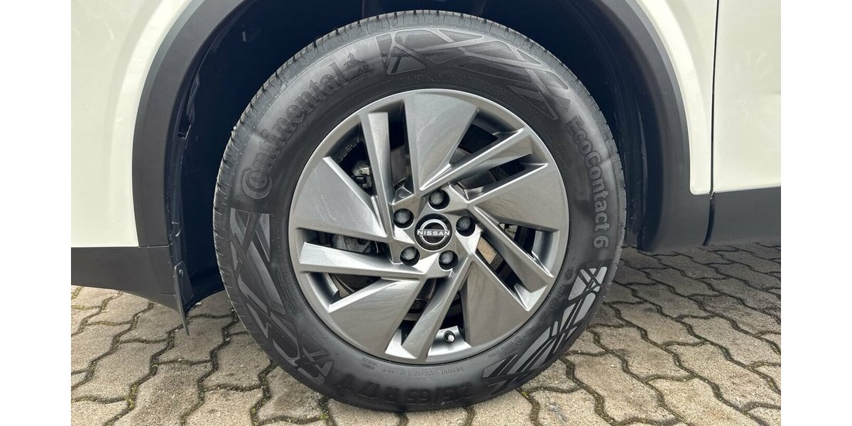 Nissan Qashqai Accenta *Xtronic/SHZG/Navi-App/Kamera/ICC/ 23.631 km 23.380 &euro; Bamberg 96052