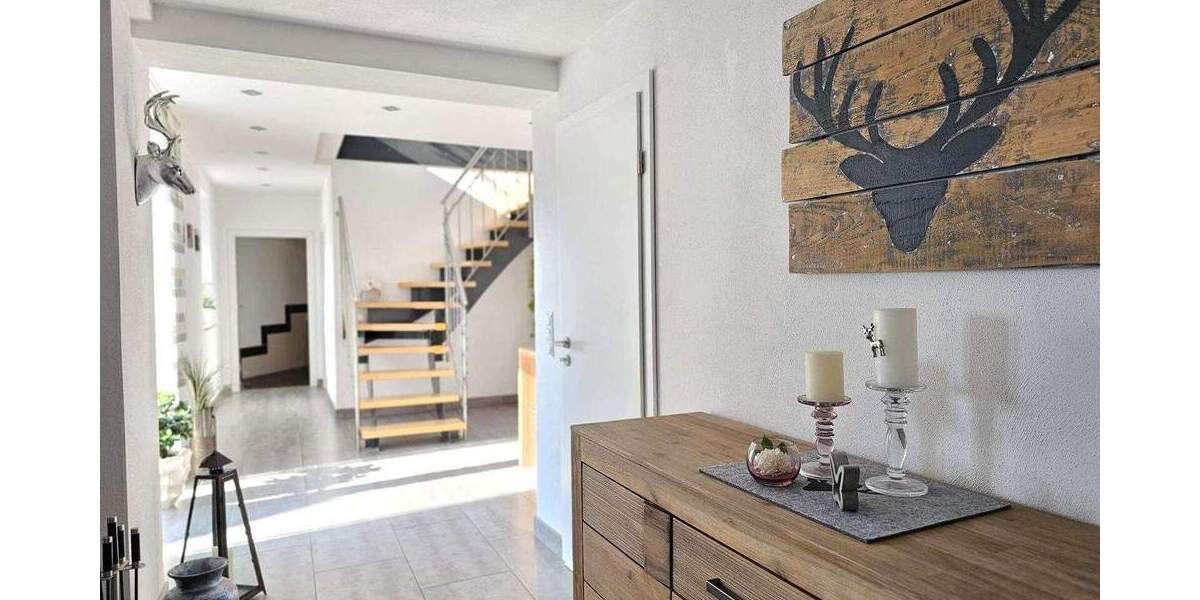 Mehrfamilienhaus, Wohnhaus Hirschaid Sassanfahrt - 9 Zimmer, 270 m&sup2;, 749.000&euro; | Angebot:25780721