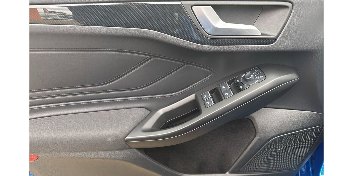 Ford Focus Turnier ST-Line X *AHK//Head-up/Navi/SHZG/PD 10.269 km 22.490 &euro; Bamberg 96052