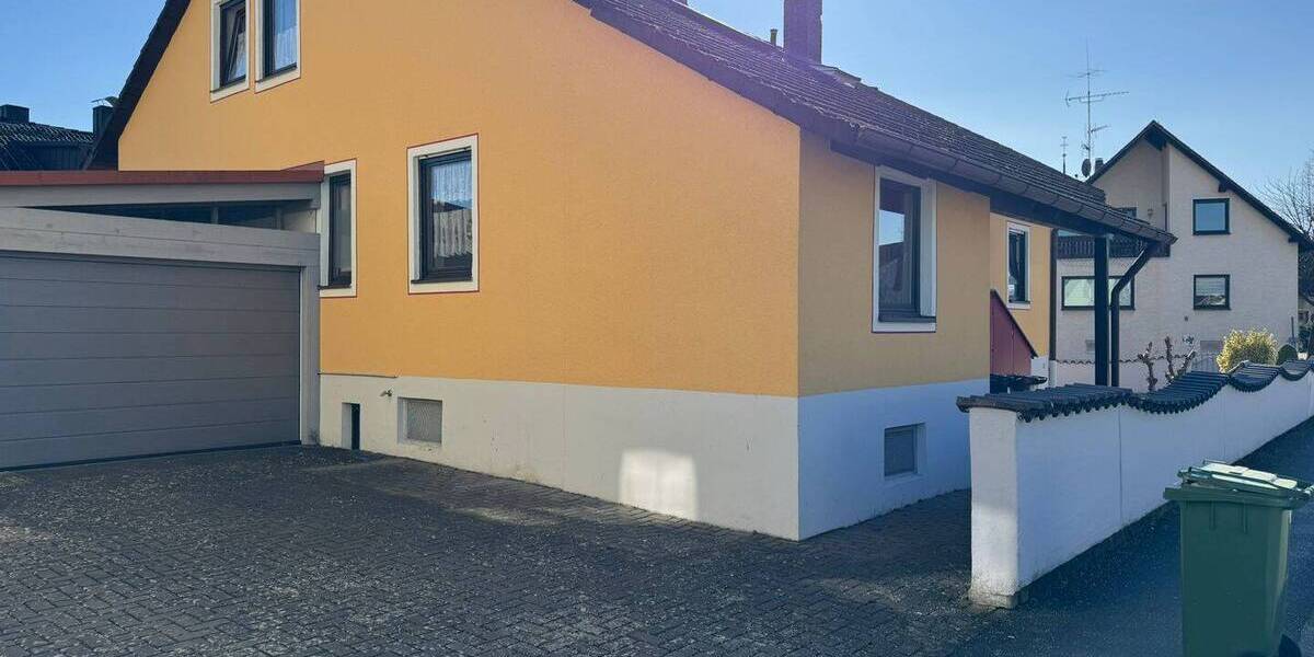 Mehrfamilienhaus, Wohnhaus Frensdorf Reundorf - 7 Zimmer, 169 m&sup2;, 320.000&euro; | Angebot:25996445
