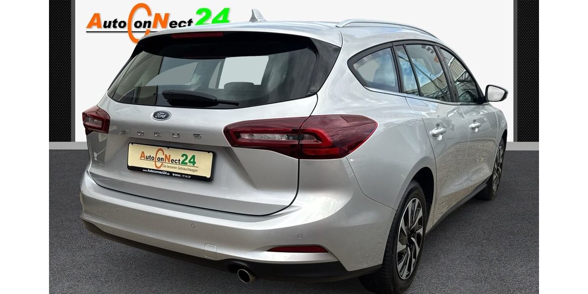 Ford Focus Titanium *Navi/SHZG/LED/TPMT/PDC/1.HD* 31.452 km 16.990 &euro; Bamberg 96052