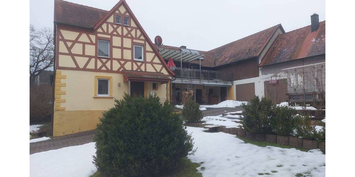 Mehrfamilienhaus, Wohnhaus Eggolsheim Kauernhofen - 6 Zimmer, 137 m&sup2;, 310.000&euro; | Angebot:26044210
