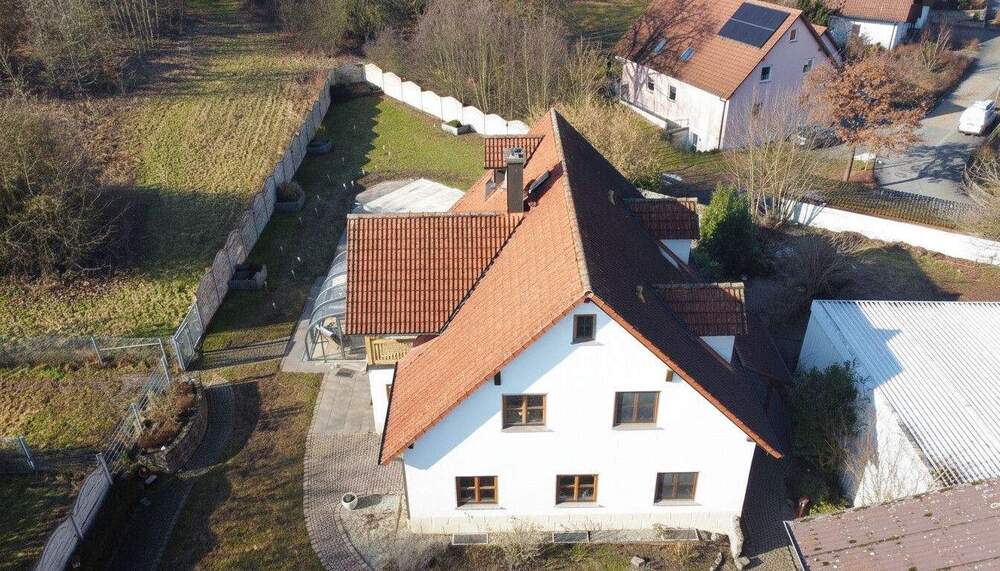 Einfamilienhaus Burgebrach / Ampferbach Ampferbach - 8 Zimmer, 223 m&sup2;, 985.000&euro; | Angebot:25741935