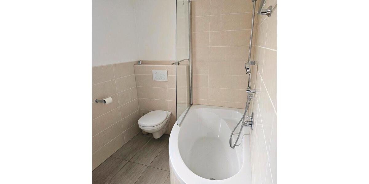Etagenwohnung Zeil am Main - 4 Zimmer, 90 m&sup2;, 920&euro; | Angebot:26343058
