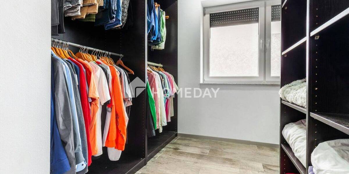 Einfamilienhaus Wachenrot Wachenroth - 6 Zimmer, 380 m&sup2;, 799.000&euro; | Angebot:25685088