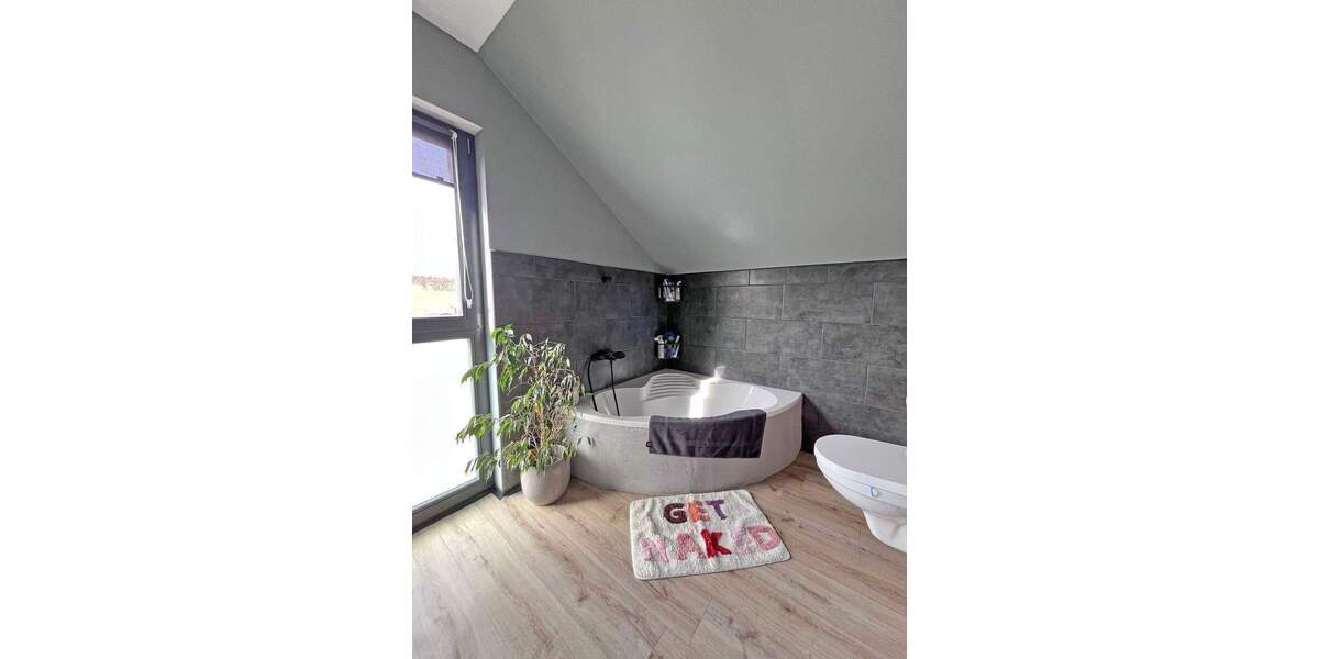 Einfamilienhaus Wachenroth - 4 Zimmer, 100 m&sup2;, 499.000&euro; | Angebot:26015960