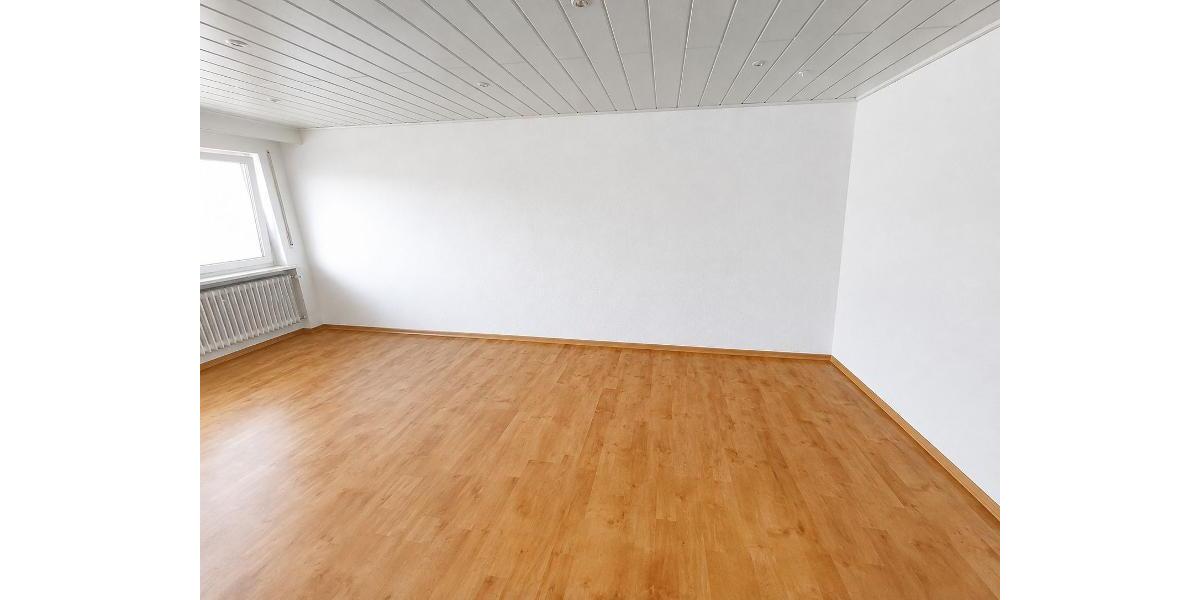 3 Zi. Wohnung im EG mit Terrasse, Gartenmktbenutzung und Garage - Etagenwohnung Hessdorf | Angebot:27314099