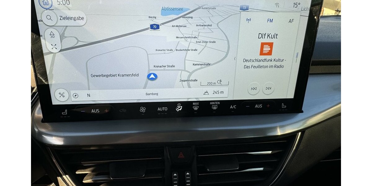 Ford Focus Titanium *Navi/SHZG/LED/TPMT/PDC/1.HD* 18.680 km 18.770 &euro; Bamberg 96052