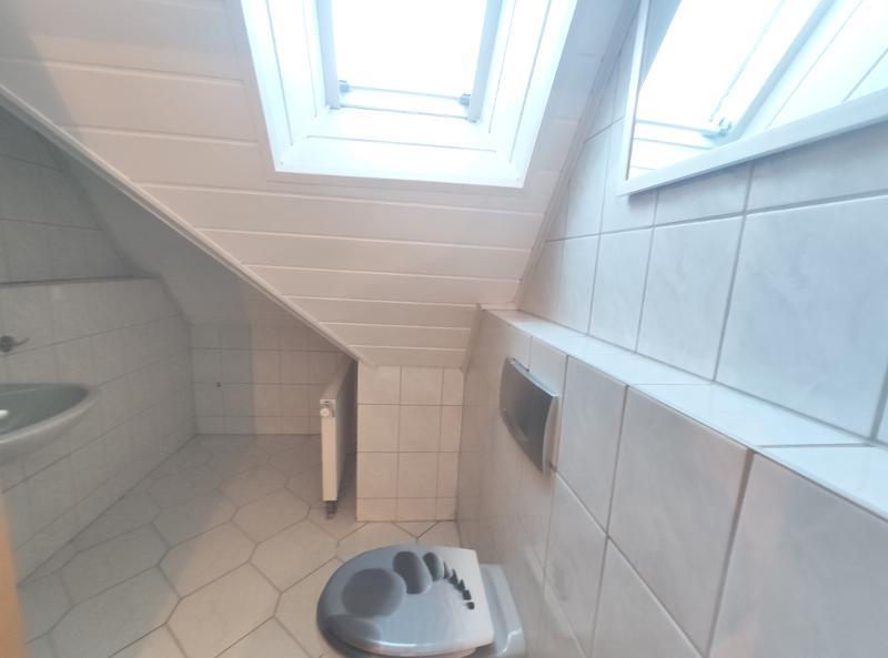 Große Maisonette mit Klimaanlagen (aktuell in 2 Wohnungen unterteilt) mit 2 Balkonen, 2 Einbauküchen und 2 Stellplätzen - Etagenwohnung Hausen | Angebot:27222621
