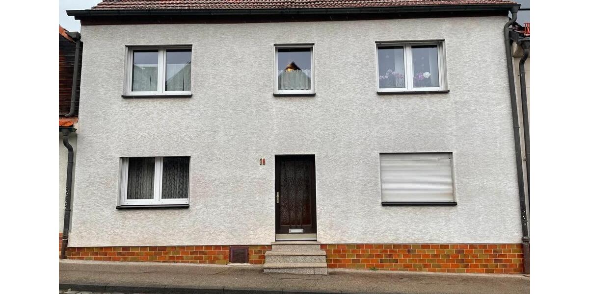 Etagenwohnung Eltmann - 4 Zimmer, 115 m&sup2;, 450&euro; | Angebot:25945376