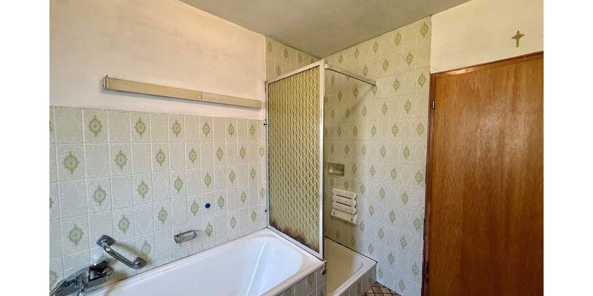 Einfamilienhaus Weilersbach - 6 Zimmer, 137 m&sup2;, 189.000&euro; | Angebot:25905561