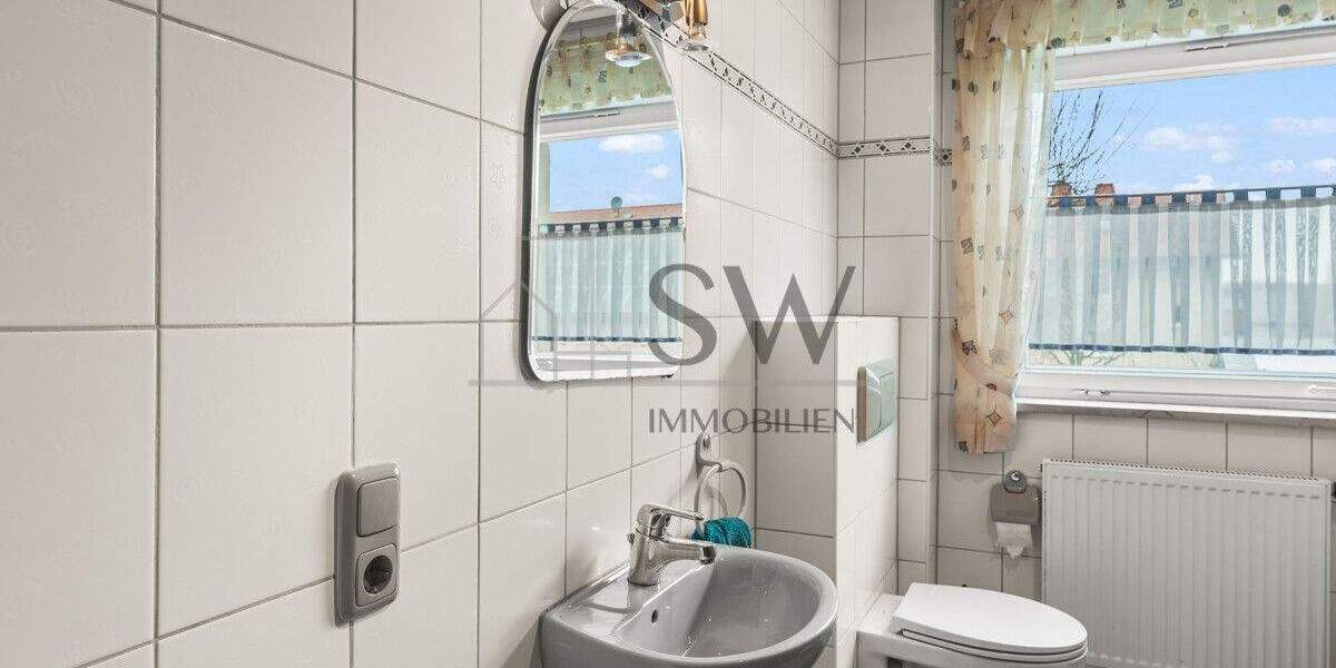 Einfamilienhaus Burgebrach - 9 Zimmer, 227 m&sup2;, 550.000&euro; | Angebot:25685831