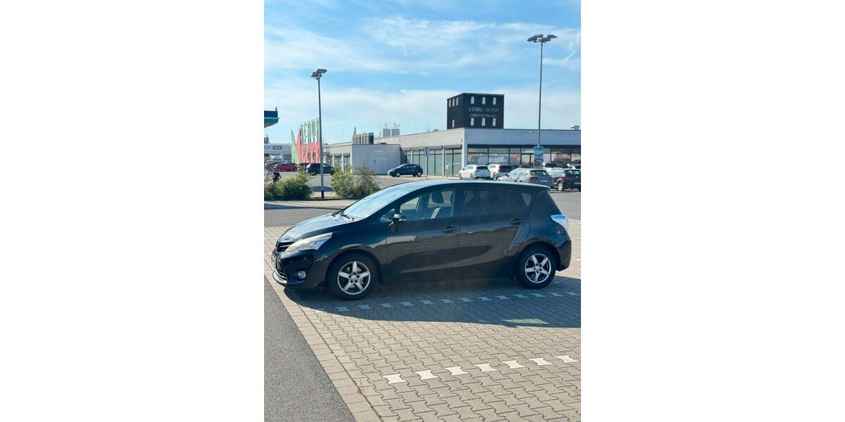 Toyota Verso 226.000 km 4.600 &euro; Stegaurah 96135