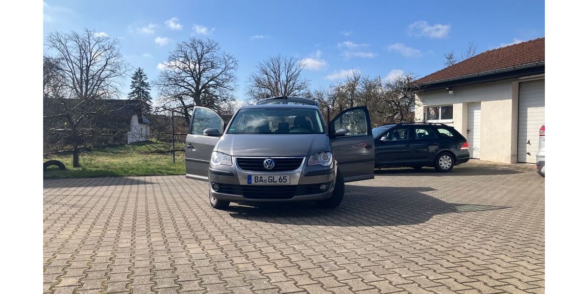VW Touran 305.280 km 2.000 &euro; Burgebrach 96138