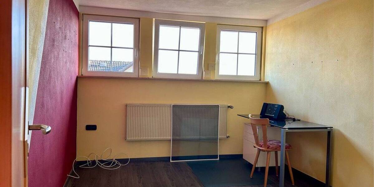 Einfamilienhaus Pommersfelden Sambach - 8 Zimmer, 144 m&sup2;, 399.000&euro; | Angebot:26015812