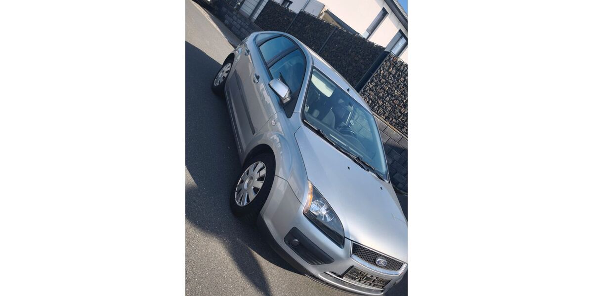 Ford Focus 156.096 km 649 &euro; lonnerstadt 91475