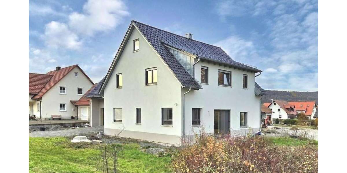 Einfamilienhaus Rauhenebrach - 6 Zimmer, 220 m&sup2;, 495.000&euro; | Angebot:25197880