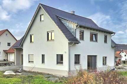 Haus Rauhenebrach - 6 Zimmer, 220 m&sup2;, 495.000&euro; | Angebot:25197880