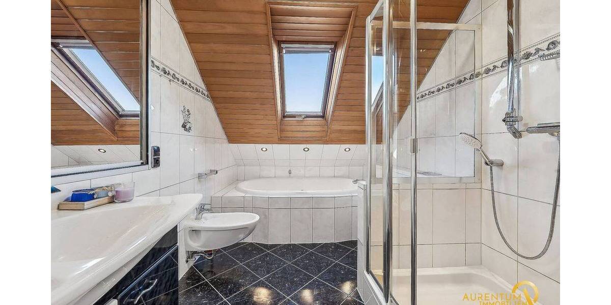 Etagenwohnung Adelsdorf - 6 Zimmer, 128 m&sup2;, 360.000&euro; | Angebot:26189768