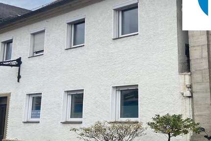 Haus Forchheim - 8 Zimmer, 200 m&sup2;, 398.000&euro; | Angebot:26749630