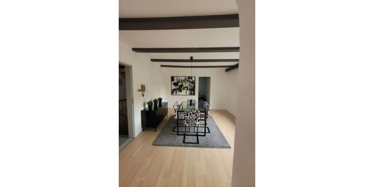 Mehrfamilienhaus, Wohnhaus Adelsdorf - 8 Zimmer, 202 m&sup2;, 398.000&euro; | Angebot:25681317