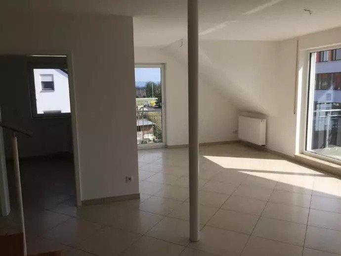 Dachgeschoßwohnung Heroldsbach - 4 Zimmer, 106 m&sup2;, 1.230&euro; | Angebot:26119763